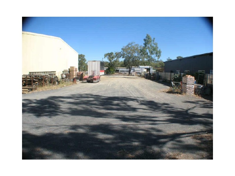 2 Featherstone Street, Rockhampton QLD 4700