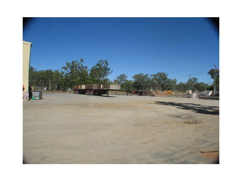 2 Featherstone Street, Rockhampton QLD 4700