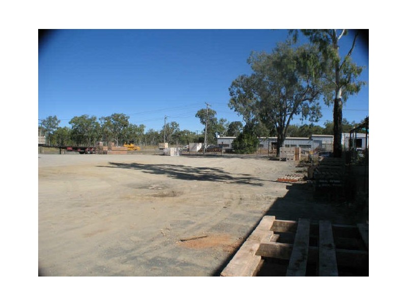 2 Featherstone Street, Rockhampton QLD 4700