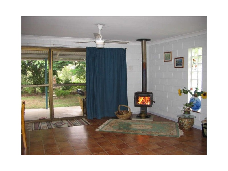 2 Porters Lane, Mount Morgan QLD 4714