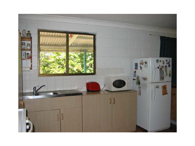 2 Porters Lane, Mount Morgan QLD 4714