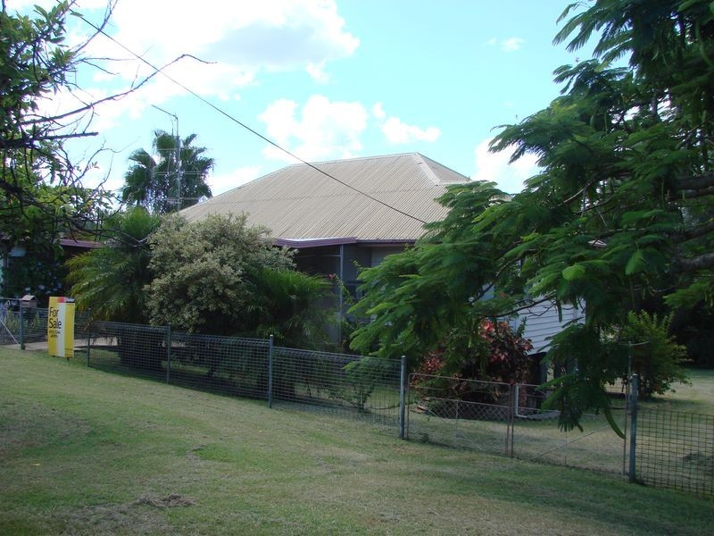 49 Hall Street, Mount Morgan QLD 4714