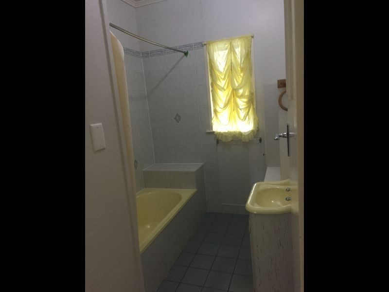 78 Livingstone Street, Berserker QLD 4701