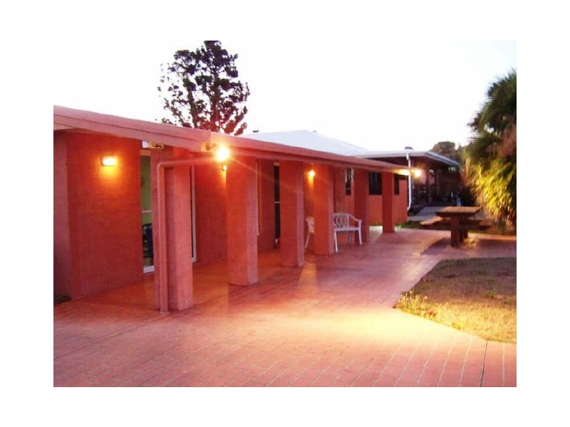 18 Schofield Parade, Keppel Sands QLD 4702