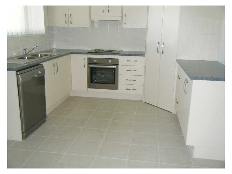 4 Kate Street, Gracemere QLD 4702