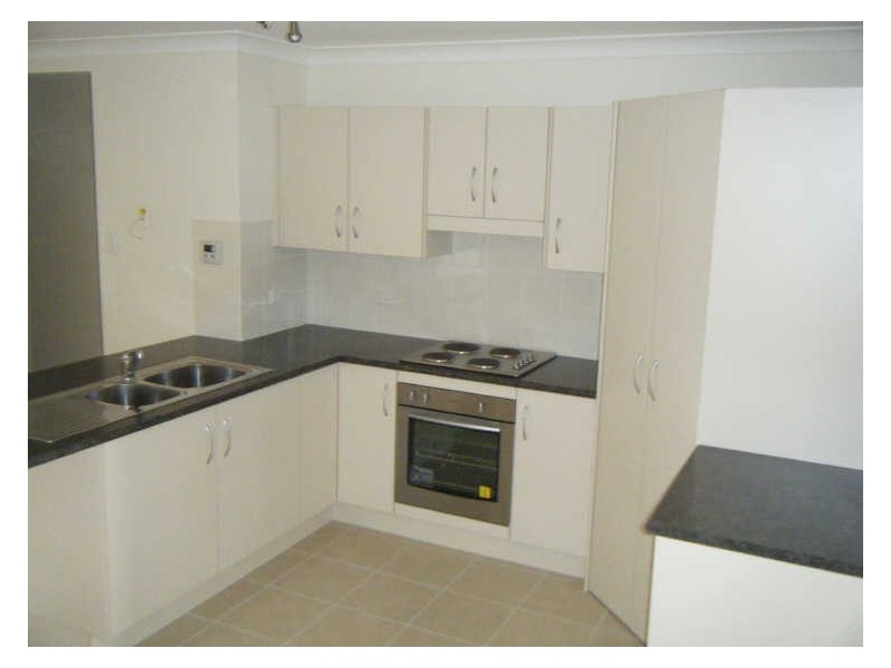 25 Joseph Street, Gracemere QLD 4702