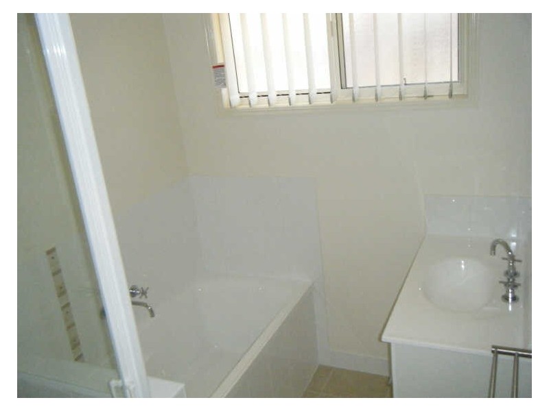 25 Joseph Street, Gracemere QLD 4702