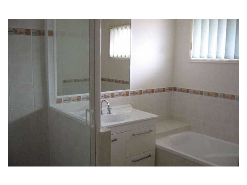 16 Gilmore Court, Gracemere QLD 4702