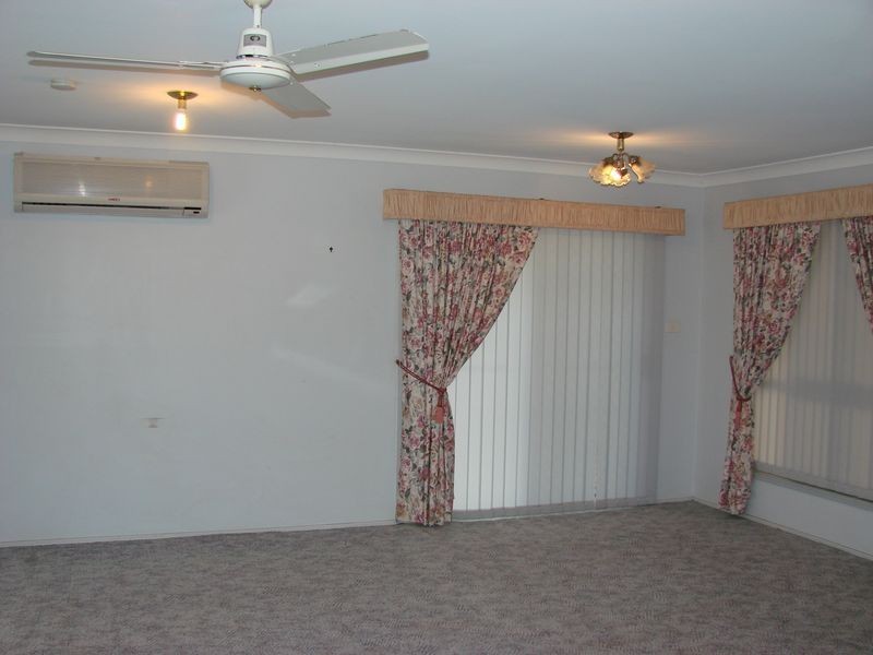 34 Deakin Street, Gracemere QLD 4702