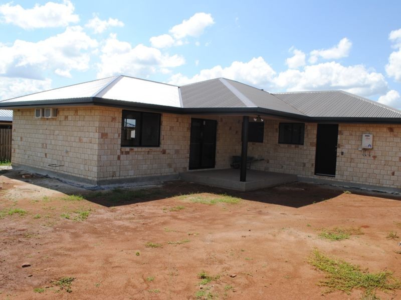 11 Boatwright Avenue, Gracemere QLD 4702