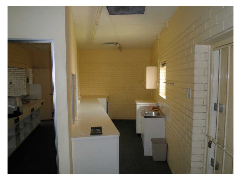 Shop 2/205 Musgrave Street, Rockhampton QLD 4700