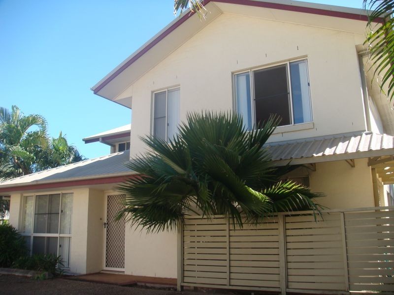 2/90 Livingstone Street, Berserker QLD 4701