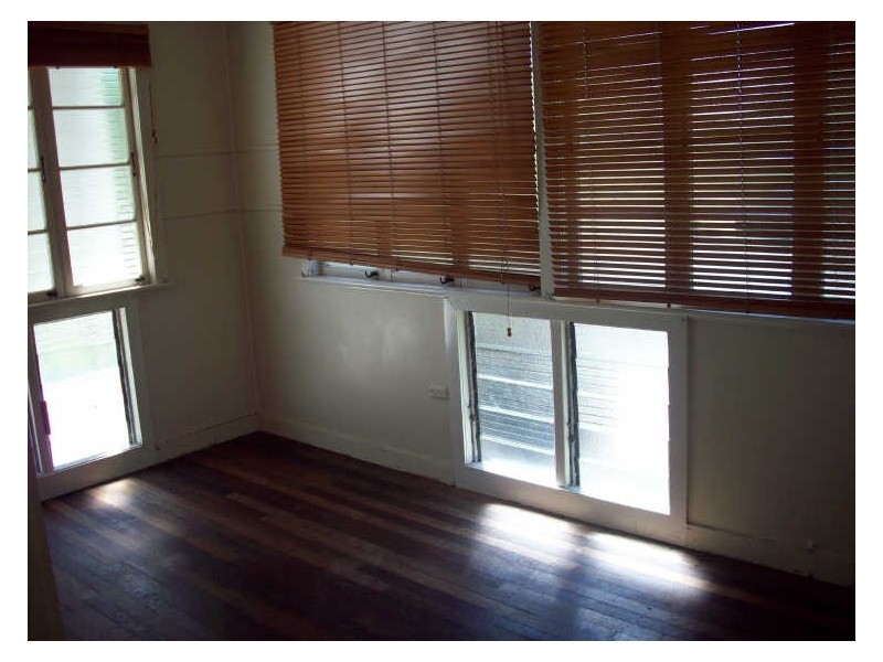 78 Livingstone Street, Berserker QLD 4701