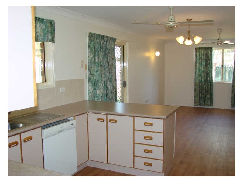 8 Hicks Close, Gracemere QLD 4702
