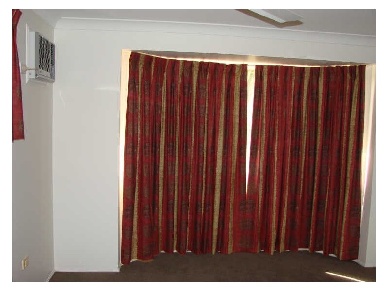 8 Hicks Close, Gracemere QLD 4702