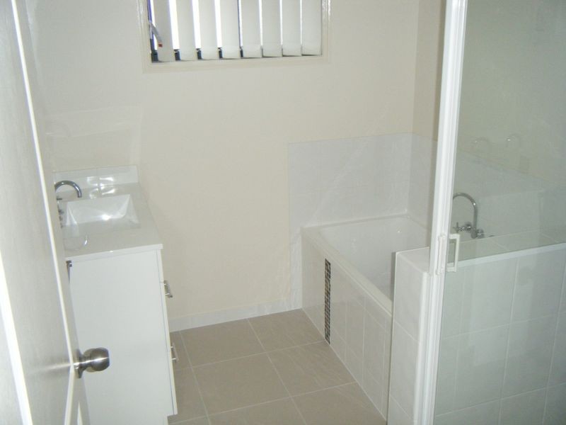 46 Lucas Street, Gracemere QLD 4702