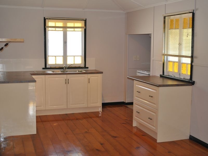 21 Alexandra Street, Park Avenue QLD 4701