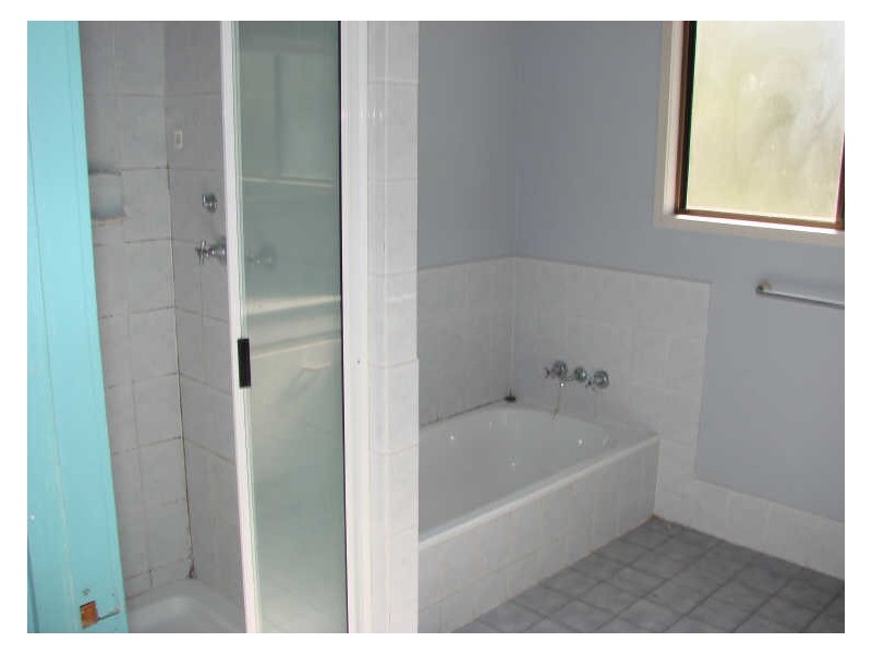 29 Thompson Ave, Mount Morgan QLD 4714