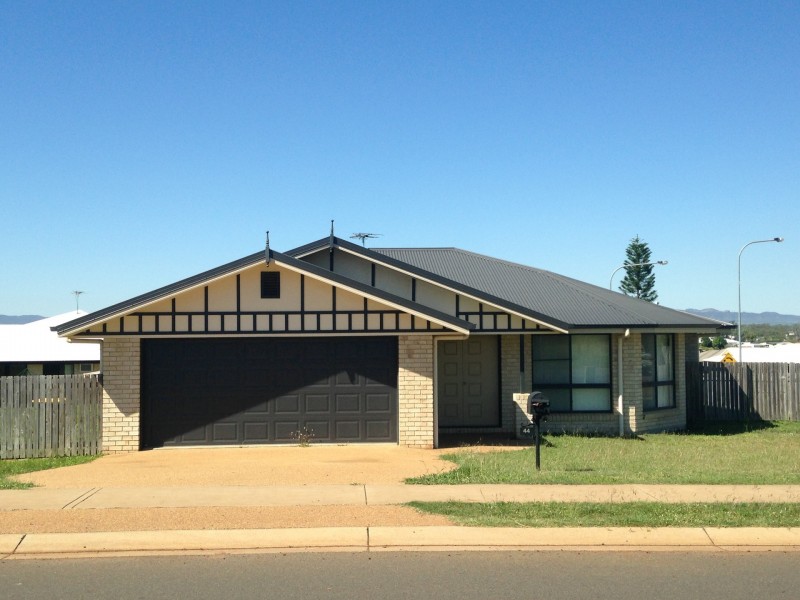 44 Lucas Street, Gracemere QLD 4702