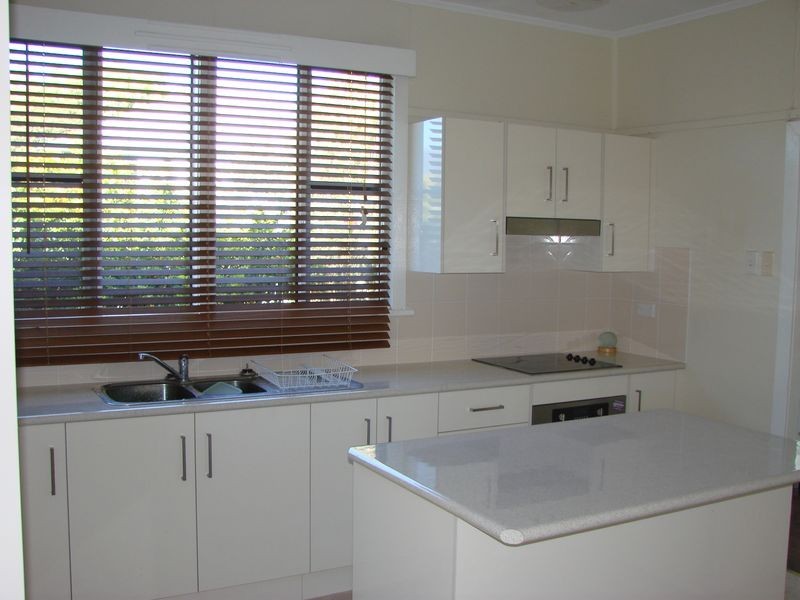 7 Cowap Street, Park Avenue QLD 4701