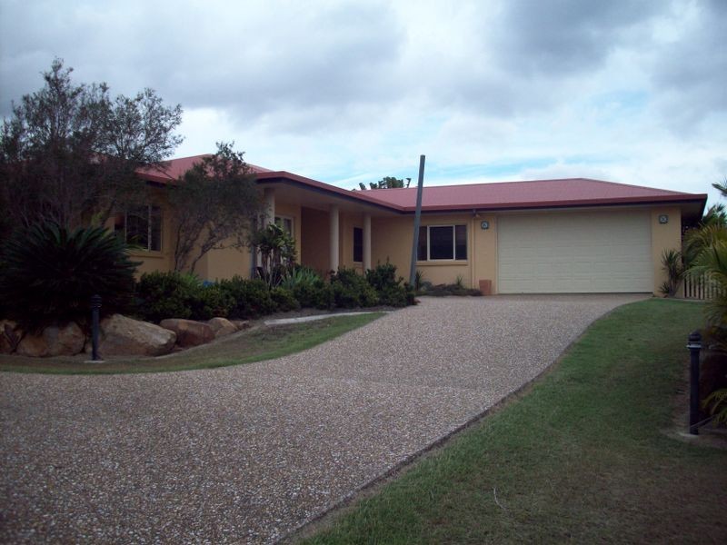 8 Mark Acton Close, Rockyview QLD 4701