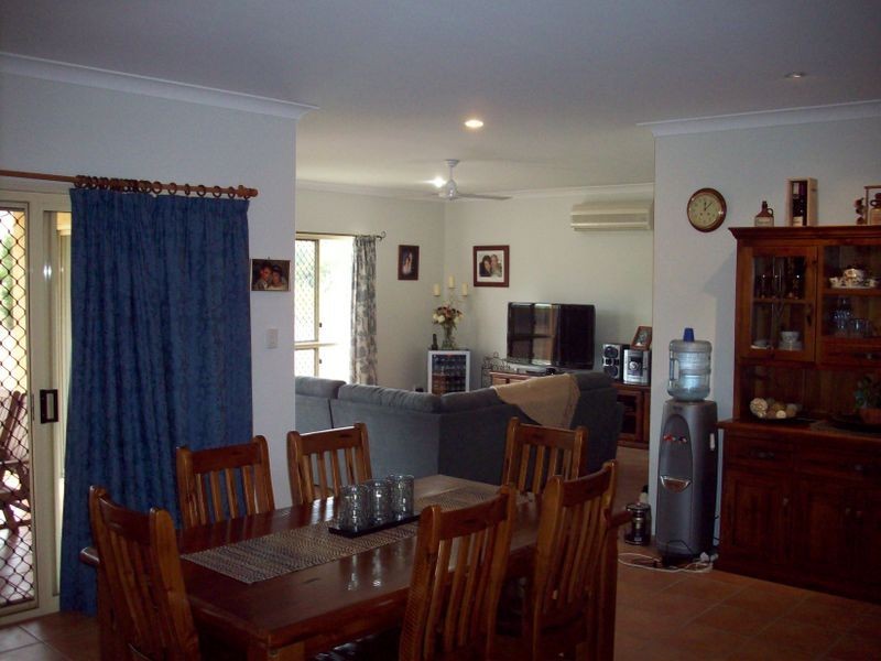 8 Mark Acton Close, Rockyview QLD 4701