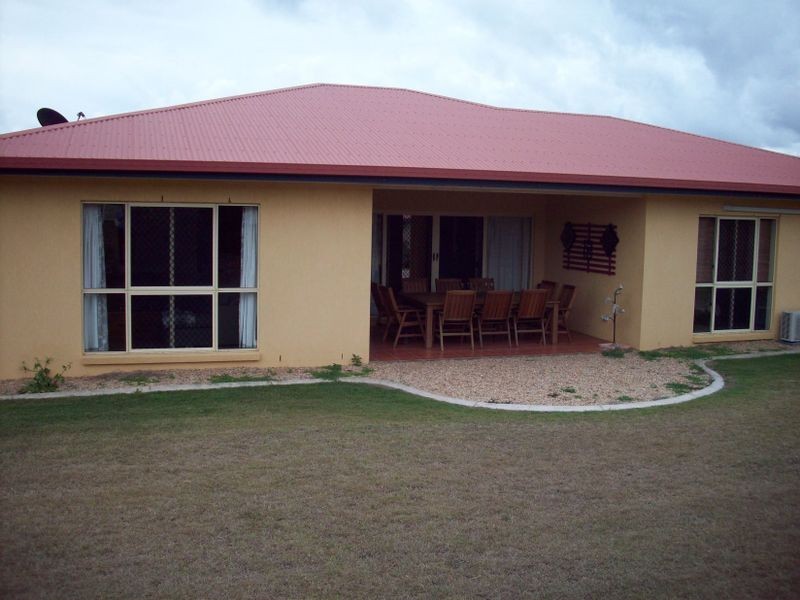 8 Mark Acton Close, Rockyview QLD 4701