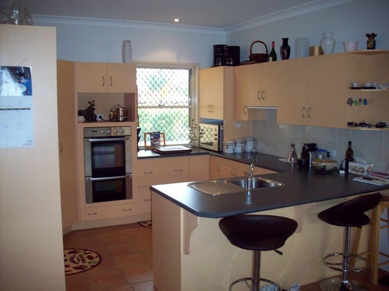 8 Mark Acton Close, Rockyview QLD 4701