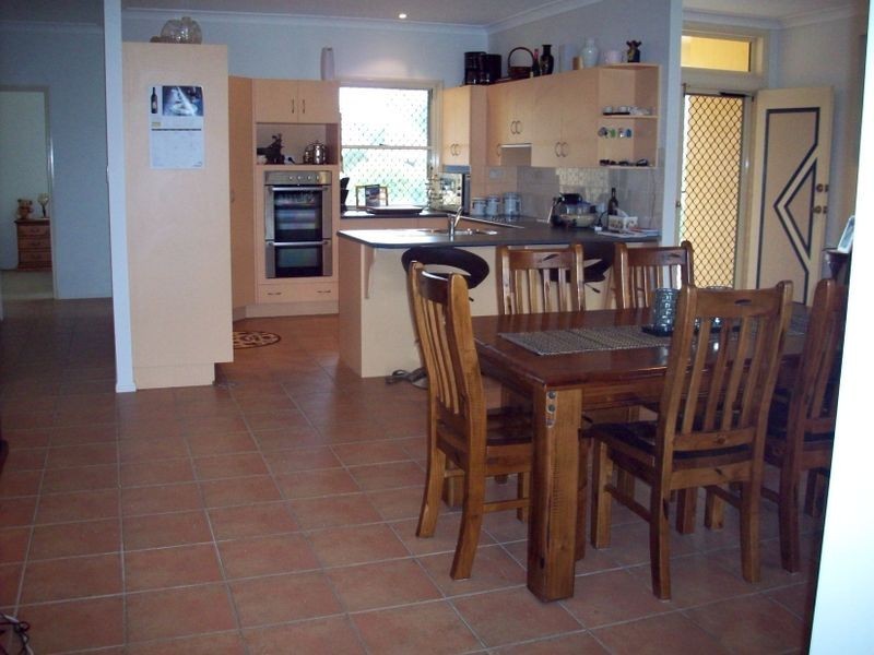 8 Mark Acton Close, Rockyview QLD 4701