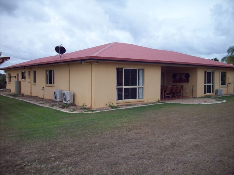 8 Mark Acton Close, Rockyview QLD 4701