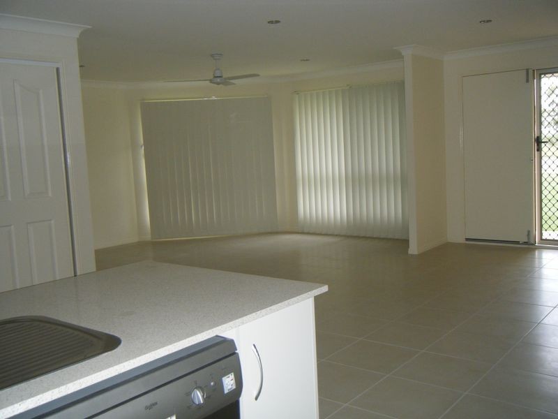 32 Lucas Street, Gracemere QLD 4702