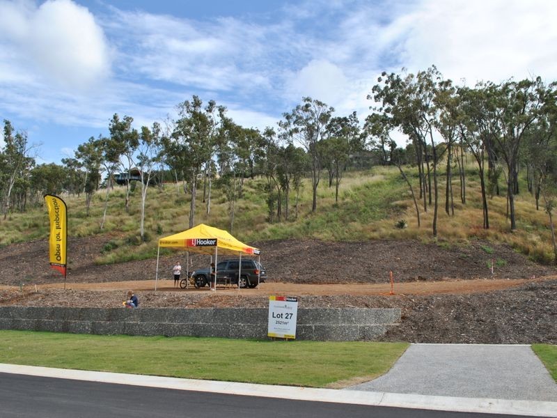 27/29 Woodland Drive, Frenchville QLD 4701