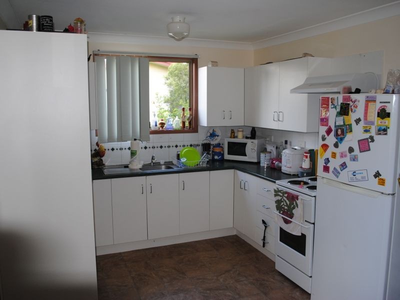 13 Cowan Street, Gracemere QLD 4702