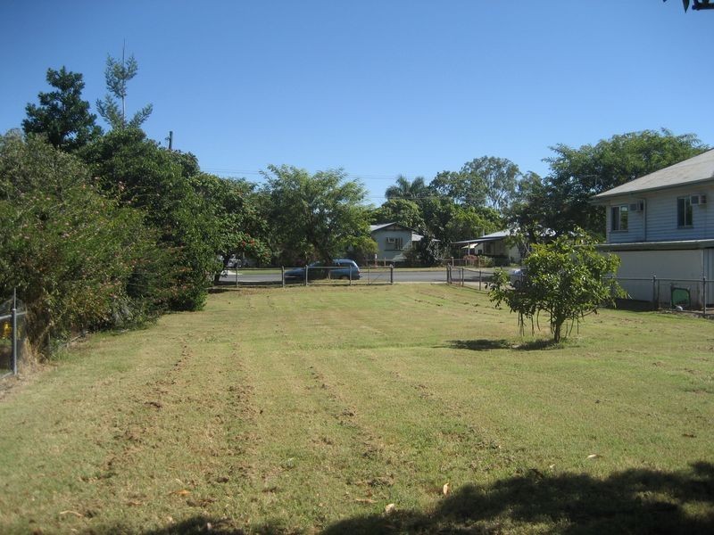 252 Dean Street, Berserker QLD 4701
