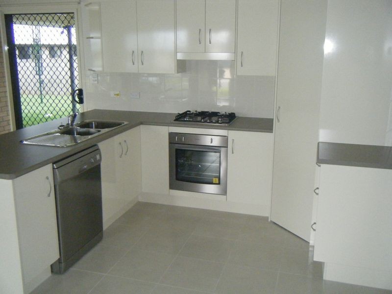 14 Kate Street, Gracemere QLD 4702