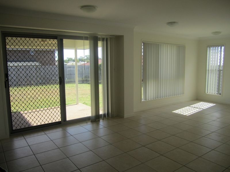 16 Chatterton Boulevard, Gracemere QLD 4702