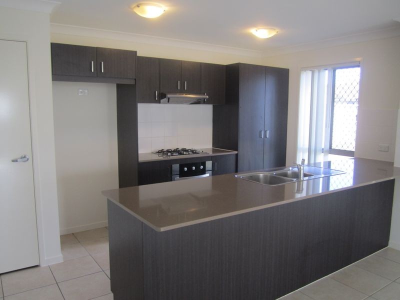 16 Chatterton Boulevard, Gracemere QLD 4702