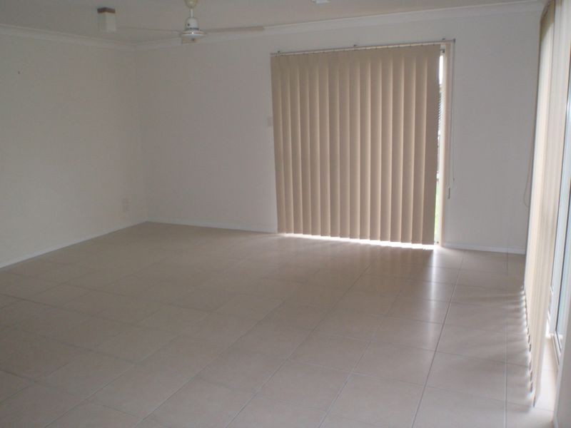 3/4 Private Street, Allenstown QLD 4700