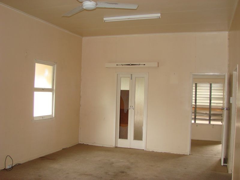 356 East St, Depot Hill QLD 4700