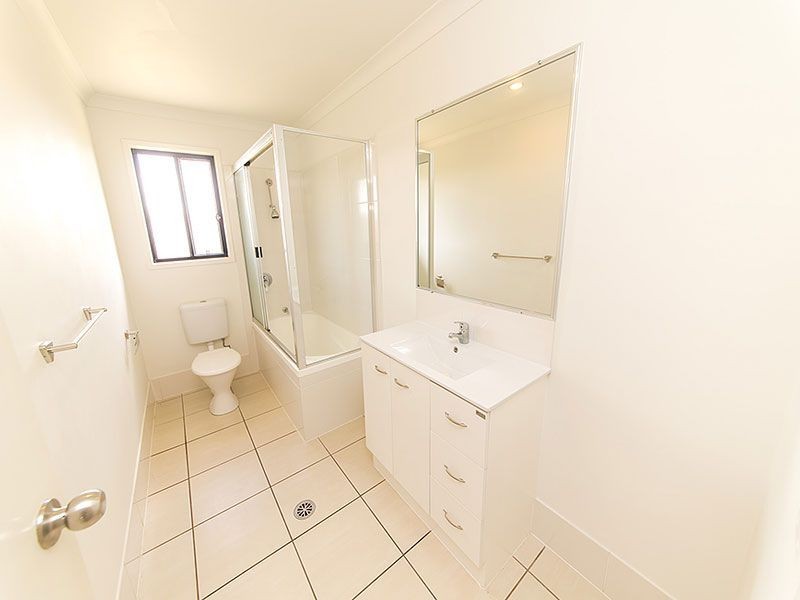 12 Viney Street, Gracemere QLD 4702