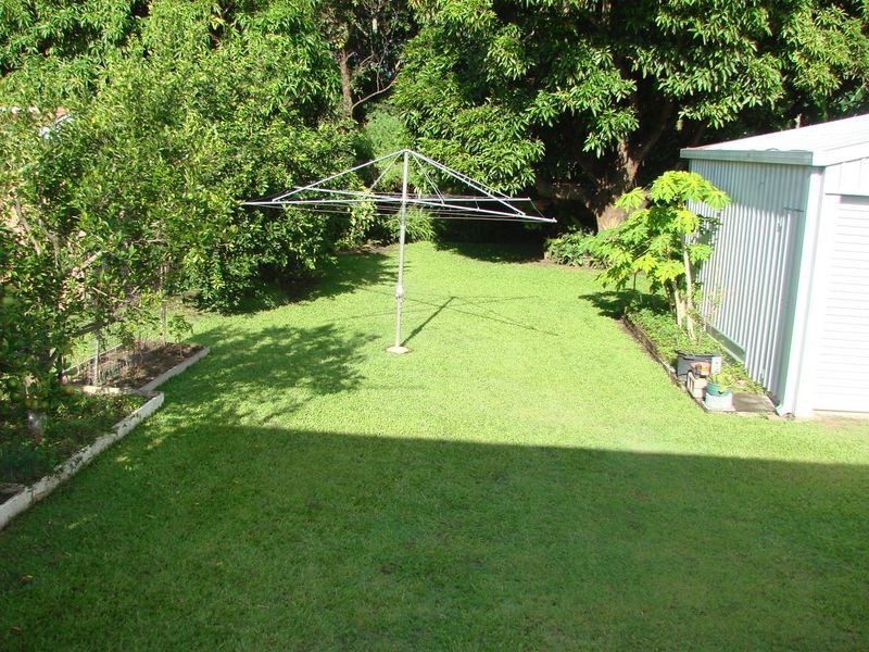 296 Pine Street, Berserker QLD 4701