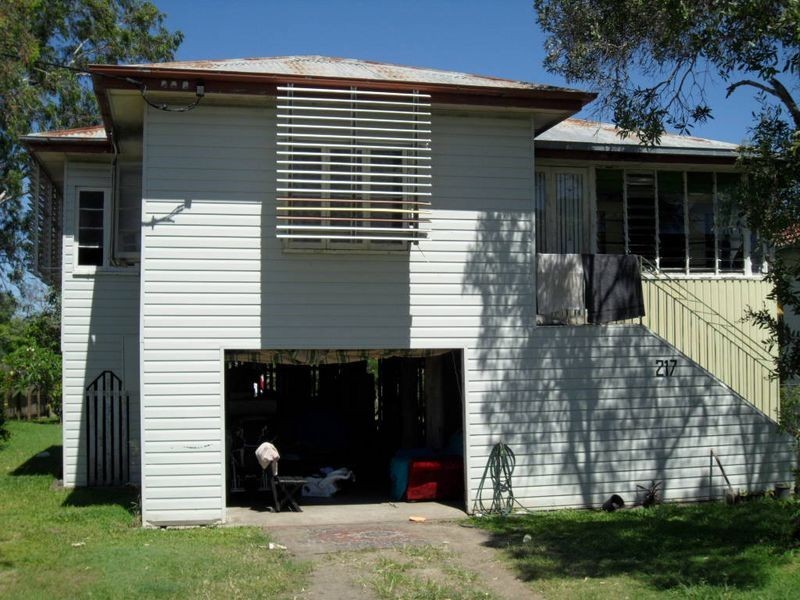 217 Victoria  Place, Berserker QLD 4701