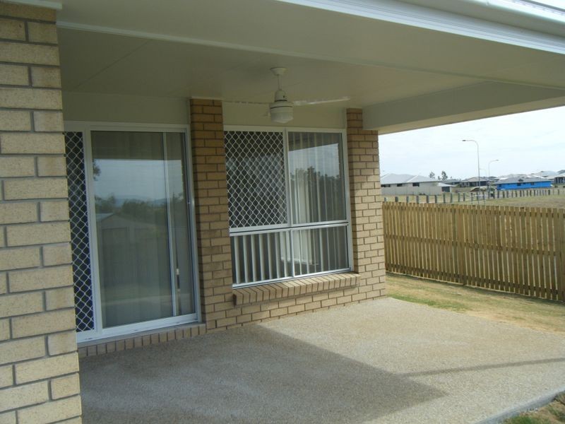 14 Violet Drive, Gracemere QLD 4702