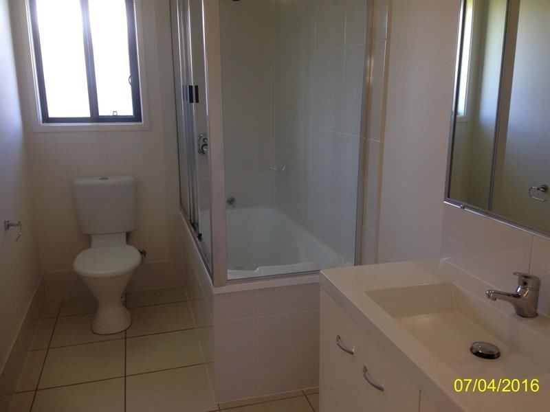 8 Viney Street, Gracemere QLD 4702