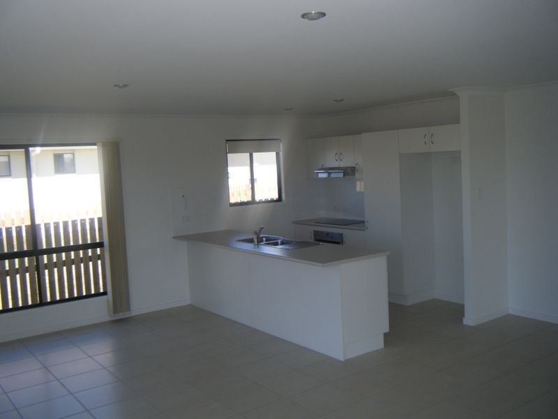 12 Viney Street, Gracemere QLD 4702