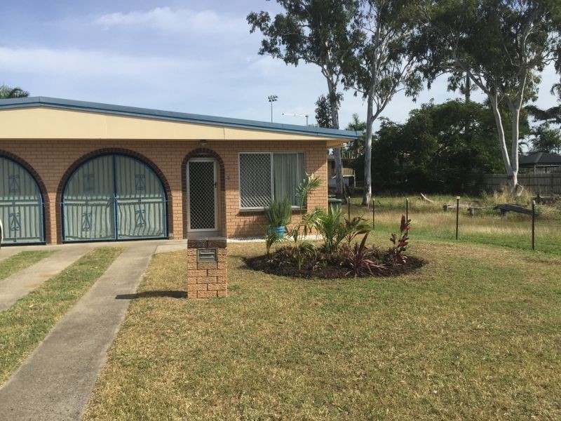 2/257 Hook Street, Berserker QLD 4701