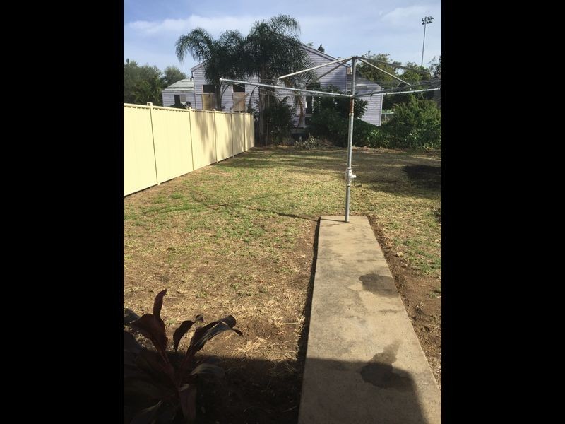 2/257 Hook Street, Berserker QLD 4701