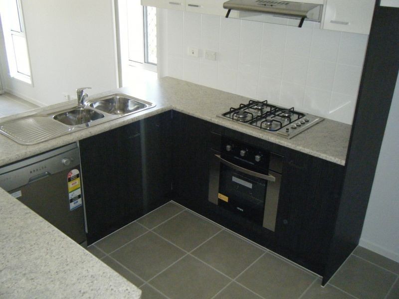 31 Riley Drive, Gracemere QLD 4702