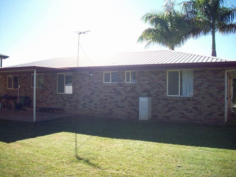 8 Bean Avenue, Parkhurst QLD 4702