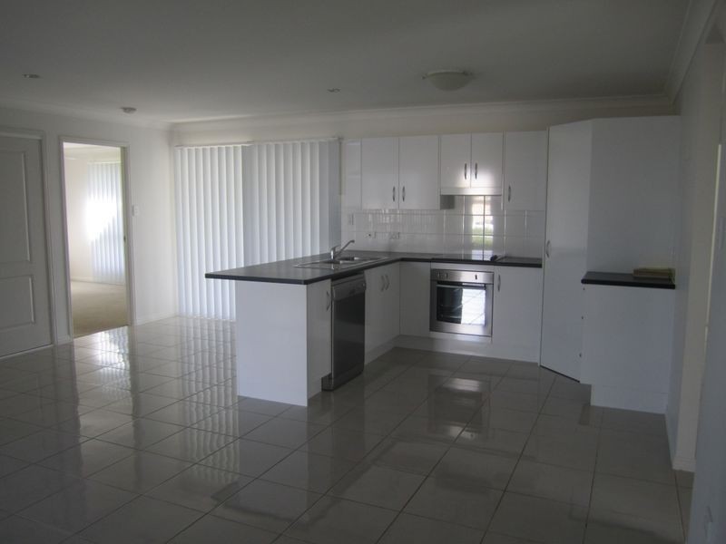 24 Audrey Drive, Gracemere QLD 4702